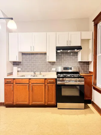 $1,450 | 13331 South Commercial Avenue, Unit 1, Chicago, IL 60633