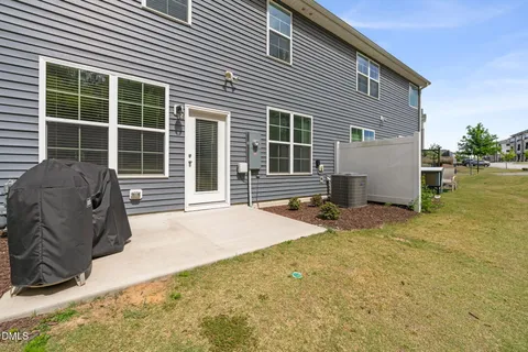 $390,000 | 2103 Cherry Top Drive, Fuquay-Varina, NC 27526