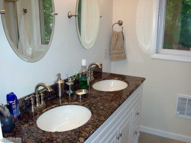 324 Robin Road Mount Airy, NC 27030 - Photo 14 of 16 Master Bath/Spa.