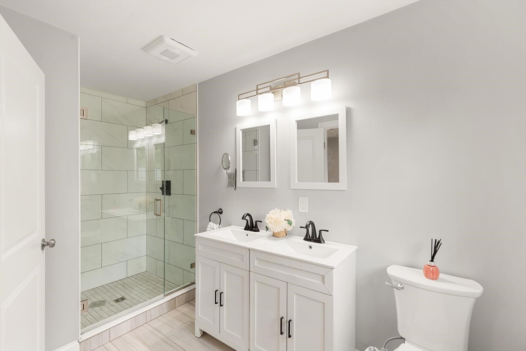1295 Main Street Reading, MA 01867 - Photo 8 of 29