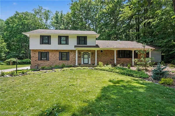 $450,000 | 379 Nob Hill Drive, Akron, OH 44303