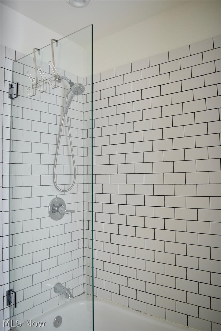 3181 Scarborough Road Cleveland, OH 44118 - Photo 16 of 27 Gallery Image 16