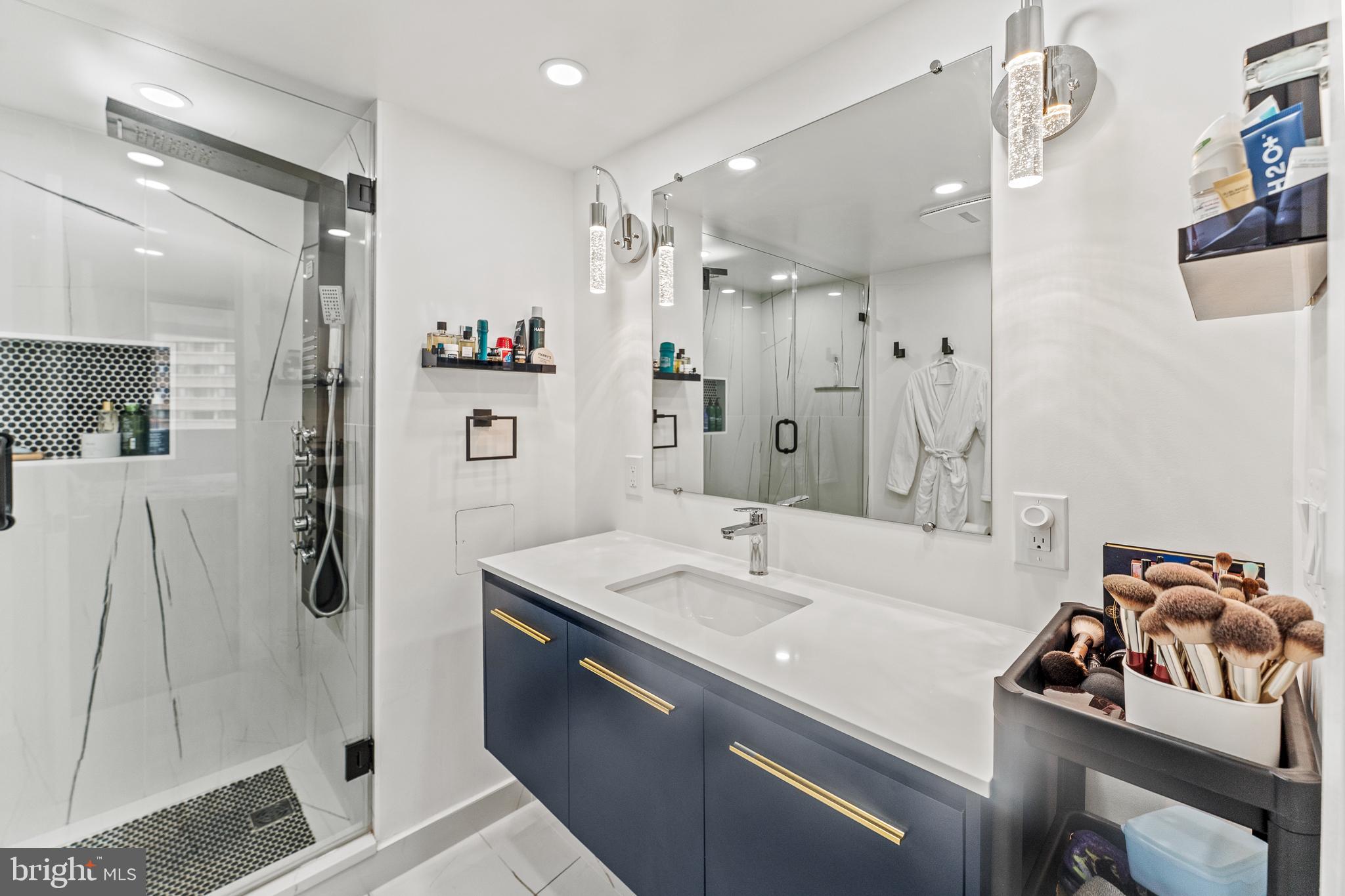 6101 Edsall Road, Unit 1111 Alexandria, VA 22304 - Photo 34 of 44