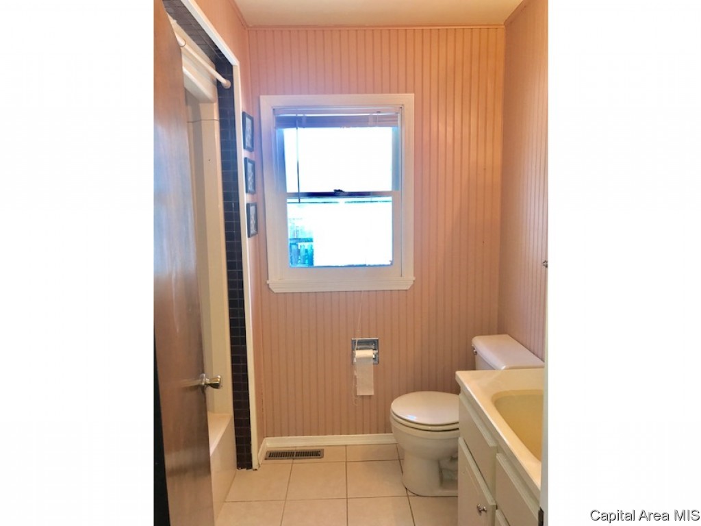 1611 West Governor Street Springfield, IL 62704 - Photo 16 of 16 Gallery Image 16