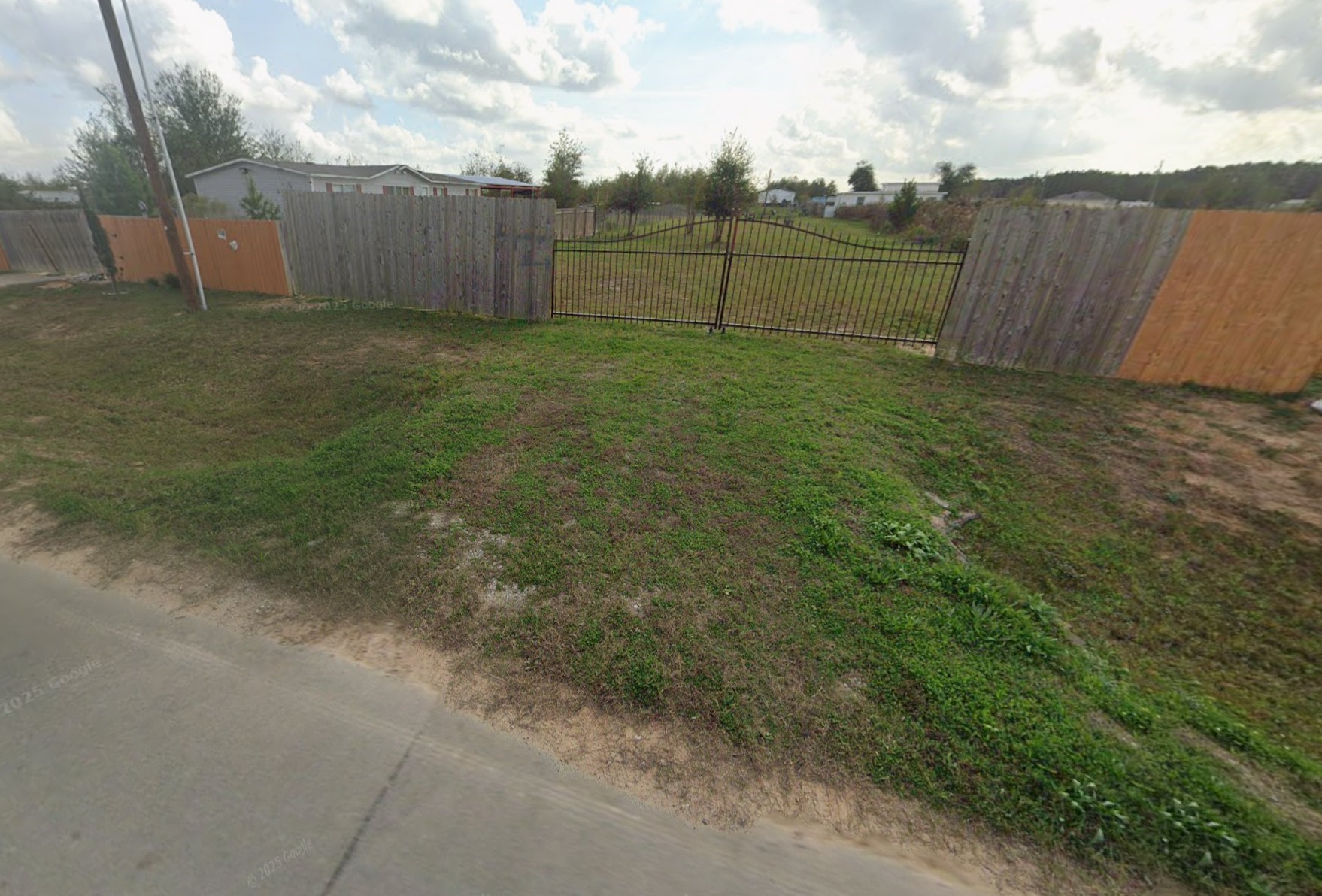 522 County Road 3556 Cleveland, TX 77327 - Photo 8 of 12