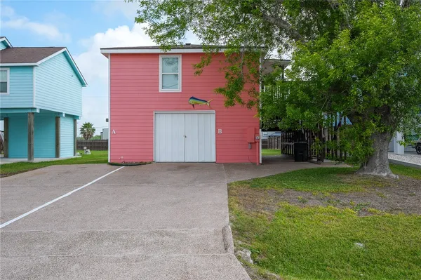 $249,900 | 108 Port Avenue, Rockport, TX 78382