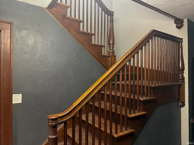 $265,000 | 1235 West Sycamore Street, Kokomo, IN 46901