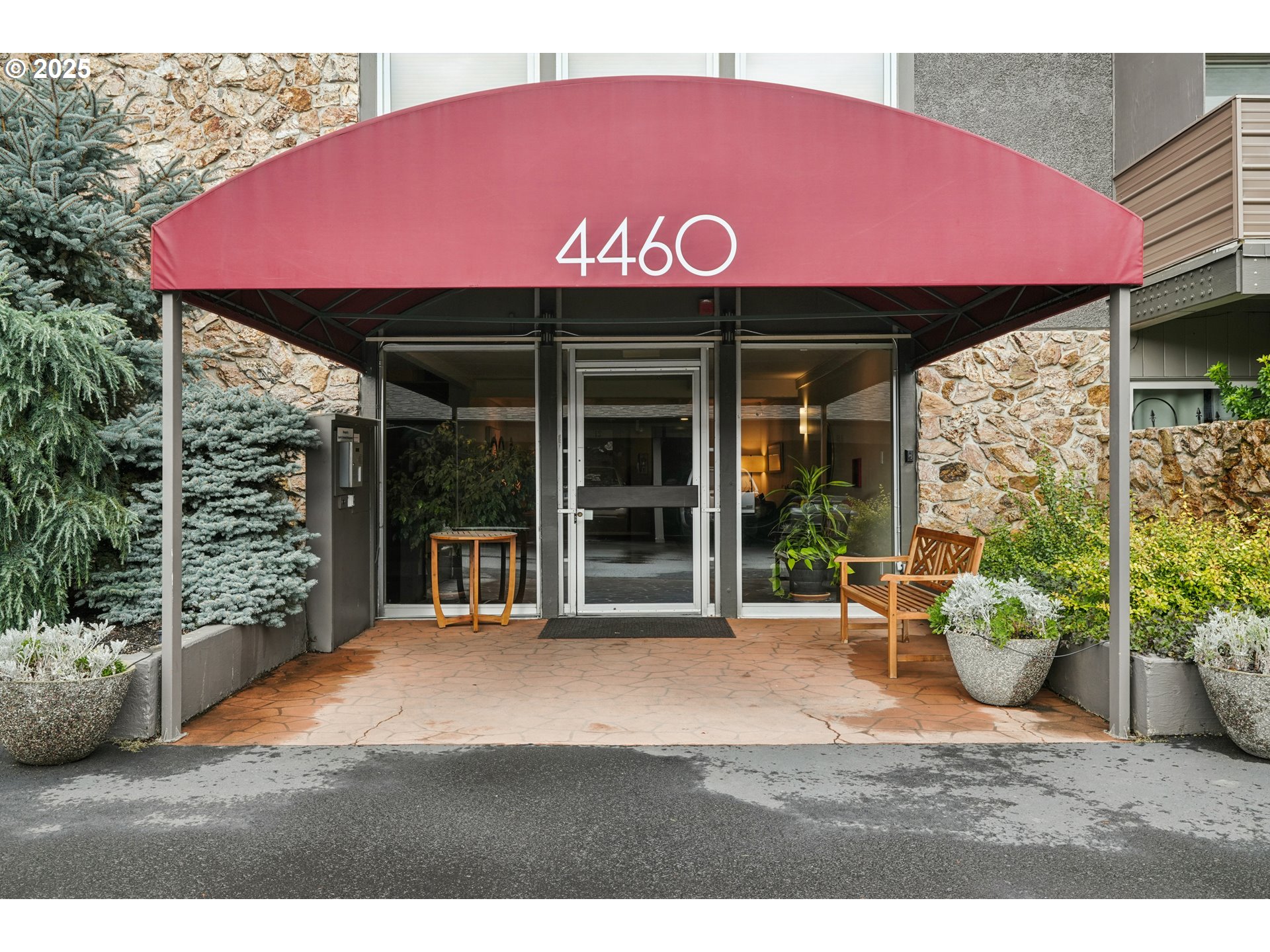4460 Southwest Scholls Ferry Road, Unit 7A Portland, OR 97225 - Photo 1 of 48 Gallery Image 1