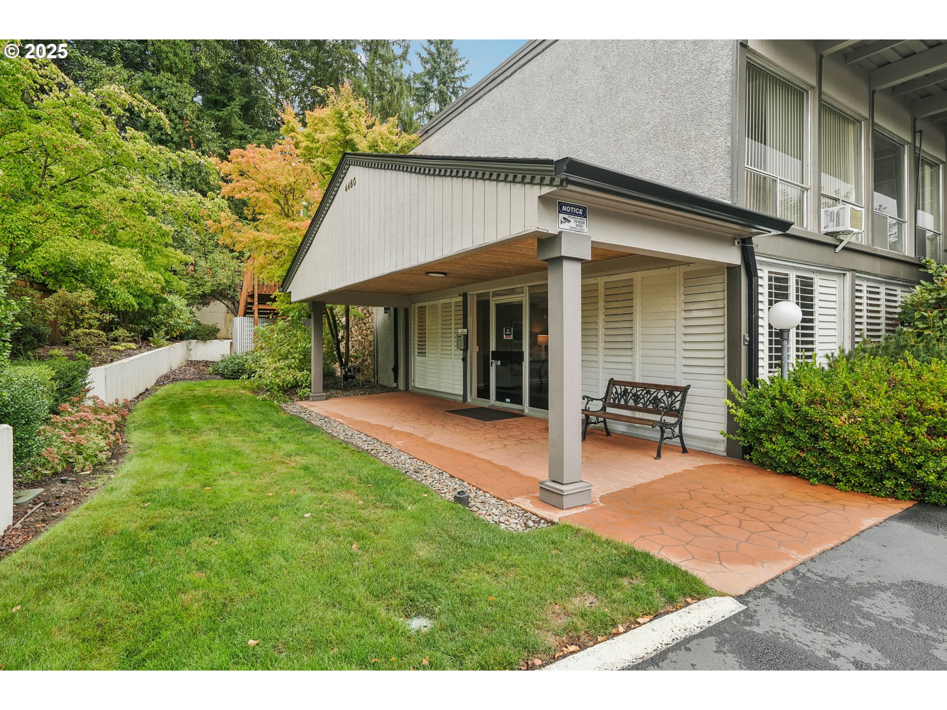 4460 Southwest Scholls Ferry Road, Unit 7A Portland, OR 97225 - Photo 4 of 48 Gallery Image 4