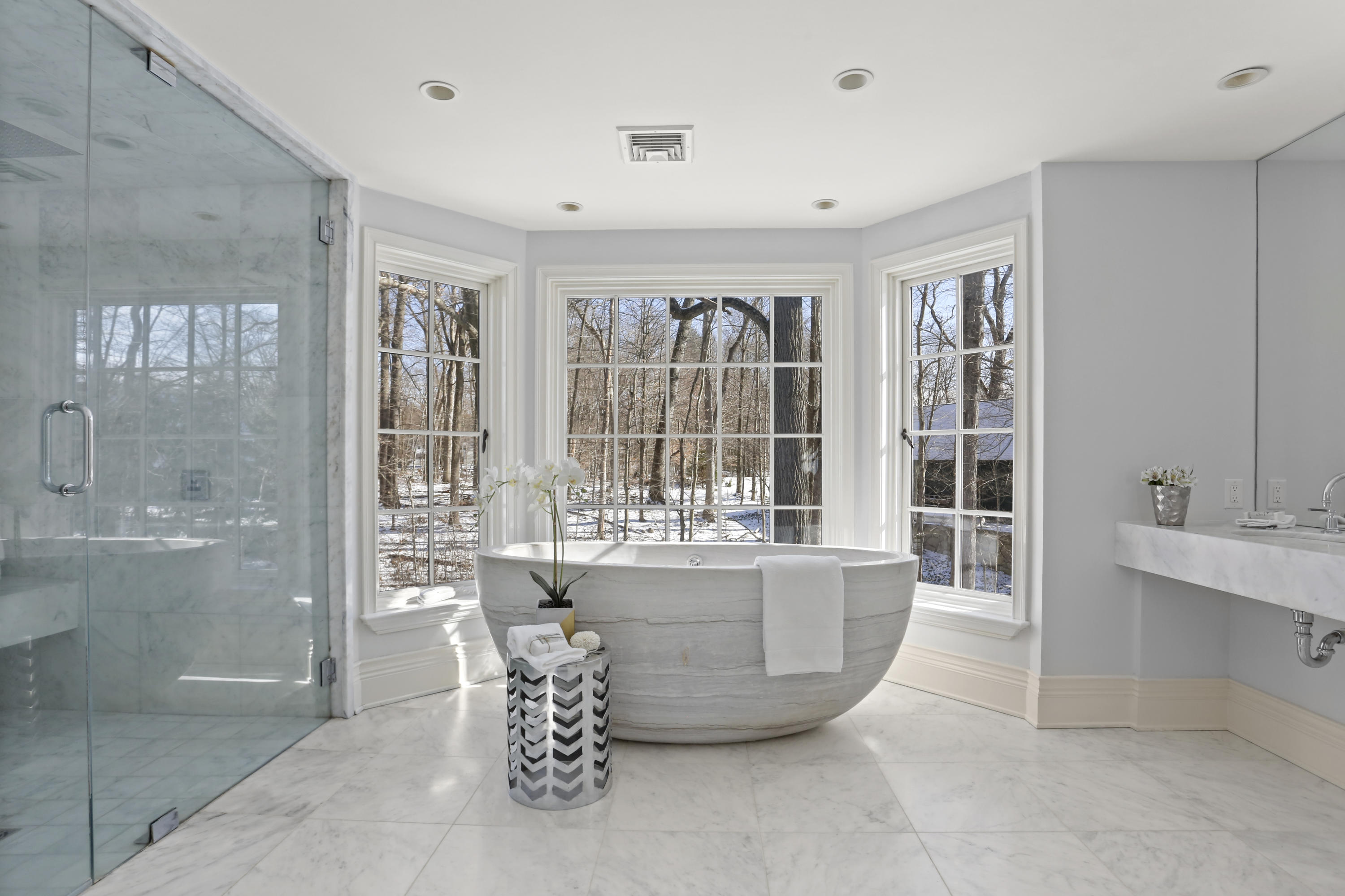 89 Dabney Road New Canaan, CT 06840 - Photo 26 of 40 a dining room with furniture and window