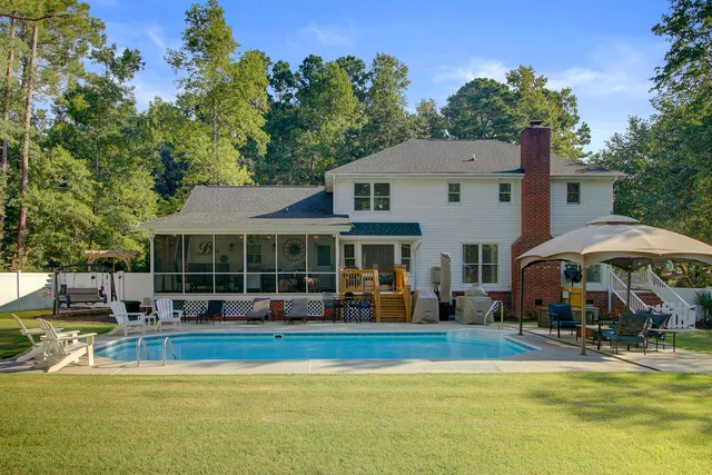 $680,000 | 141 Rolling Meadows Drive, Summerville, SC 29485