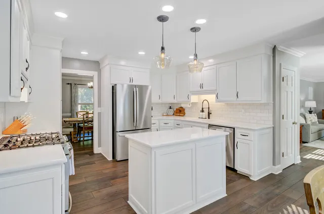 $680,000 | 141 Rolling Meadows Drive, Summerville, SC 29485