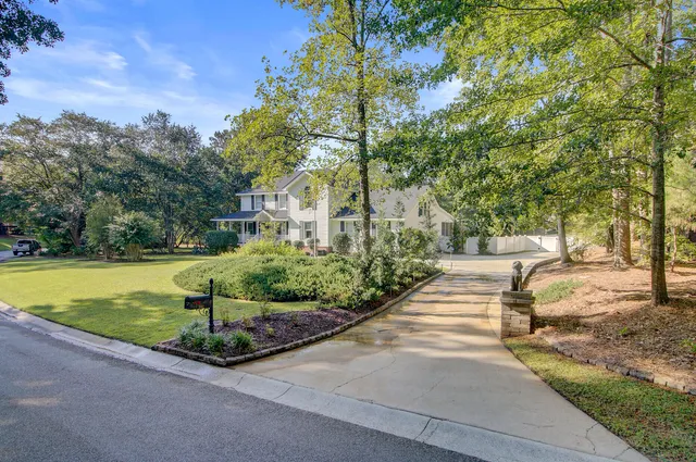 $680,000 | 141 Rolling Meadows Drive, Summerville, SC 29485