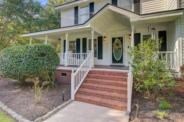 $680,000 | 141 Rolling Meadows Drive, Summerville, SC 29485