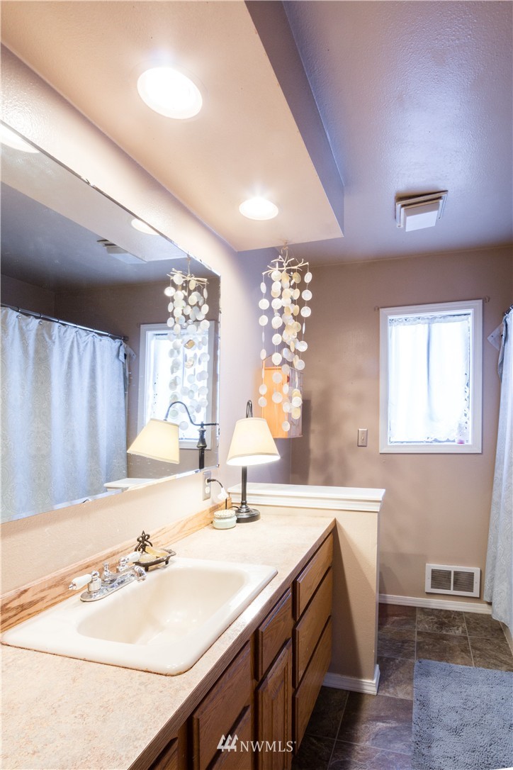 4 Roup Road Montesano, WA 98563 - Photo 11 of 24 Gallery Image 11