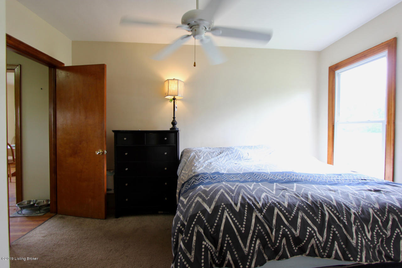 5110 Kendall Road Louisville, KY 40272 - Photo 22 of 45 IMG_9885