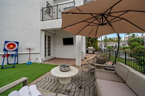 $1,899,000 | 20920 Northeast 32nd Avenue, Aventura, FL 33180