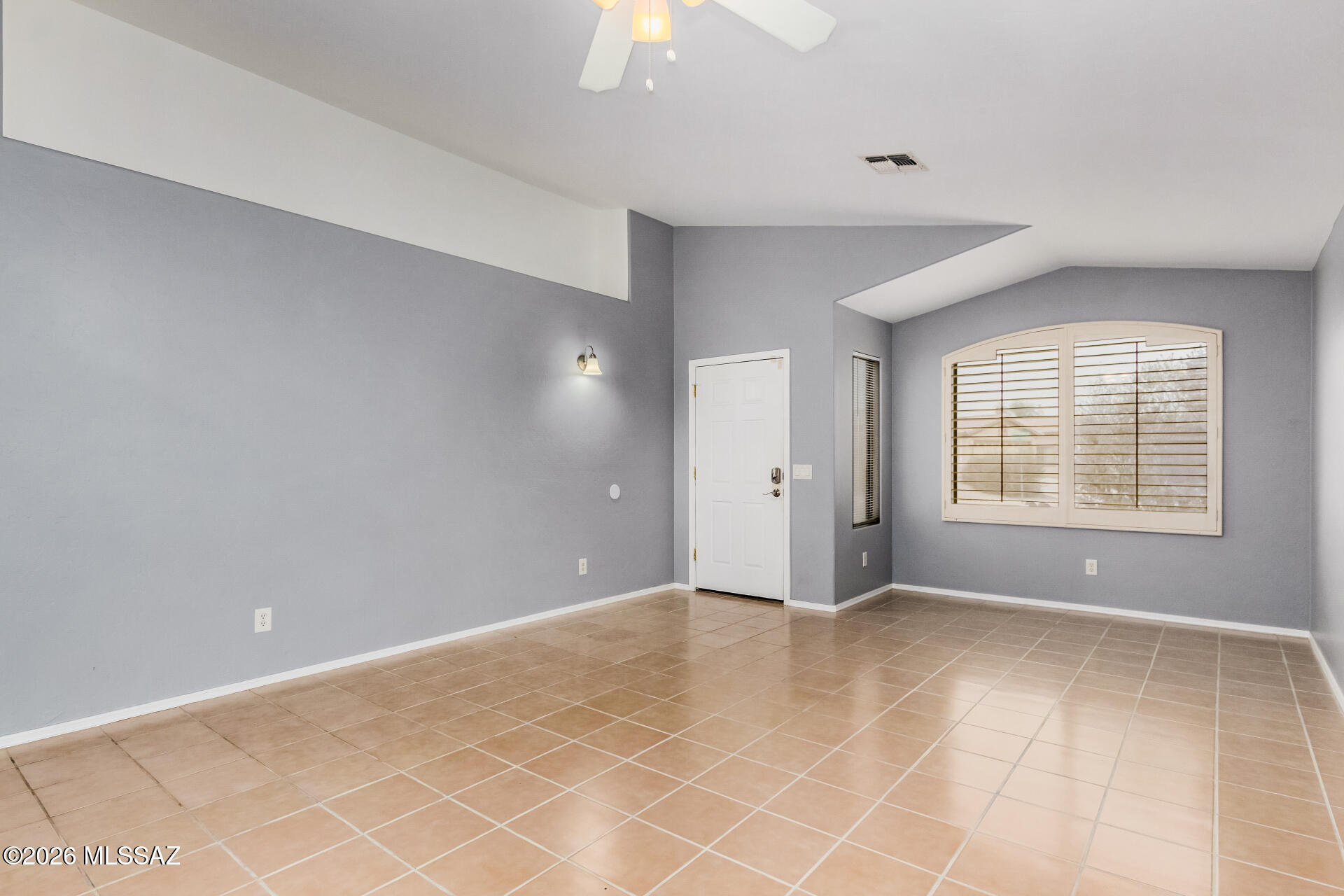 8509 East Sarnoff Ridge Loop Tucson, AZ 85710 - Photo 4 of 32