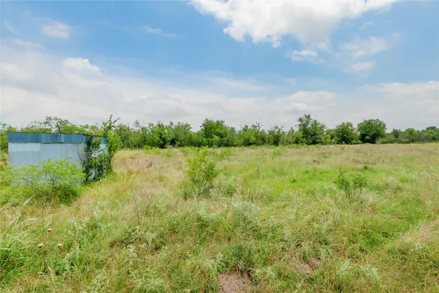 a view of yard with ocean view
