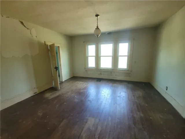 $41,000 | 1015 Main Street, Osawatomie, KS 66064