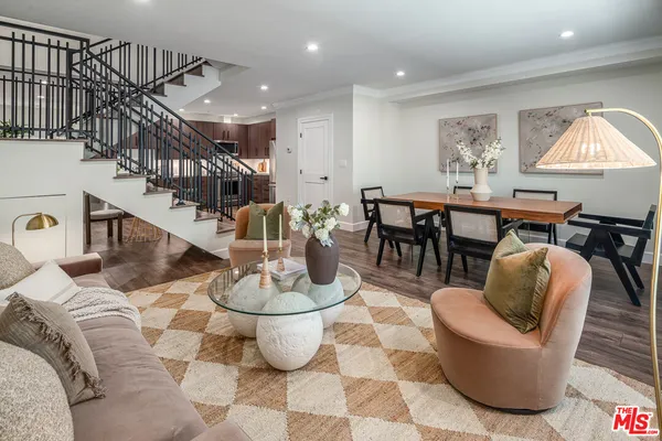 $6,000 | 1153 Beachwood Drive, Unit 5, Los Angeles, CA 90038