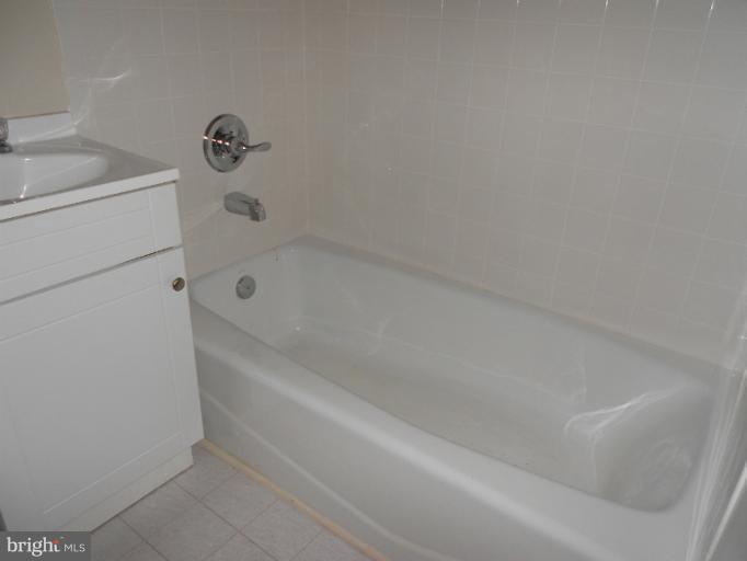 61 Ridge Road, Unit B Greenbelt, MD 20770 - Photo 6 of 20 Bath