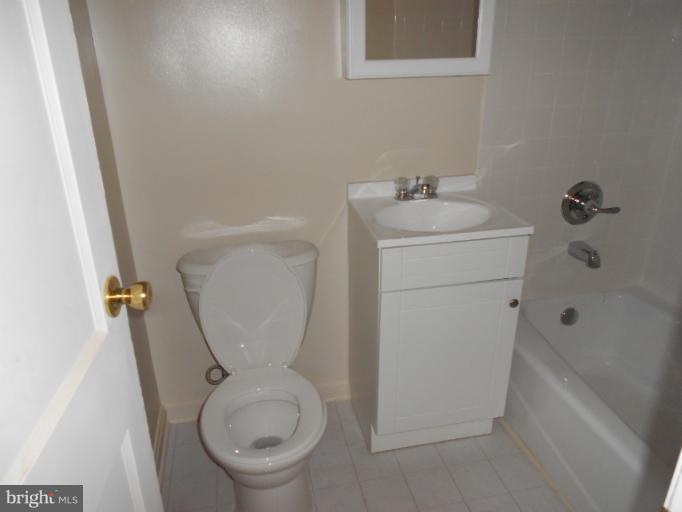 61 Ridge Road, Unit B Greenbelt, MD 20770 - Photo 8 of 20 Bath