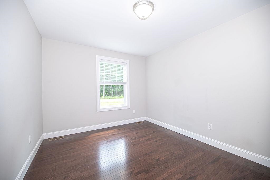 9 Marshall Road Kingston, NH 03848 - Photo 22 of 60 Gallery Image 22