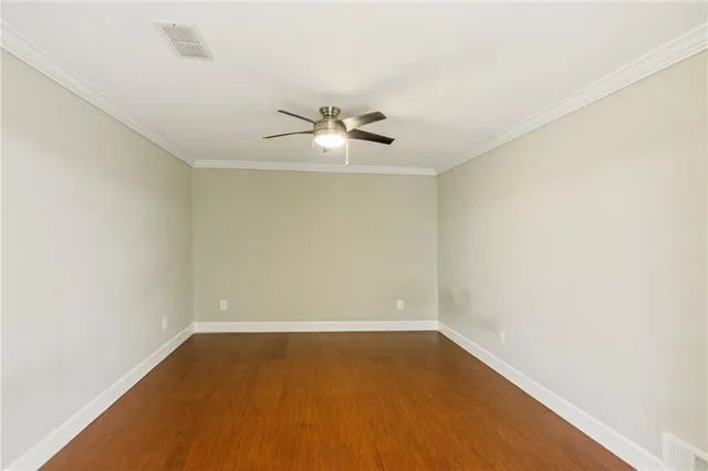 a view of a livingroom with furniture