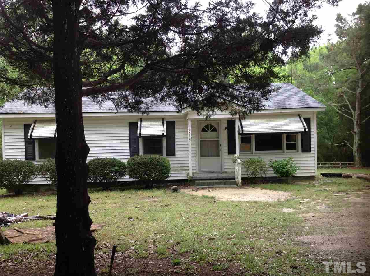 2090 Johnston County Road Benson, NC 27504 - Photo 4 of 7 Gallery Image 4