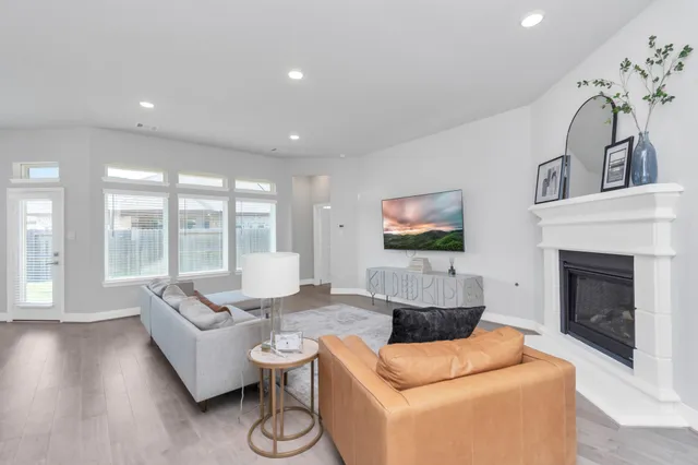 $3,700 | 28646 Monarch Cliffs Drive, Fulshear, TX 77441