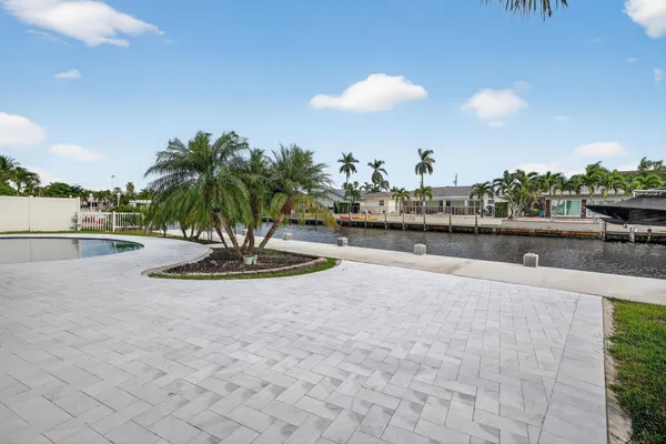 $1,999,000 | 2720 Northeast 59th Street, Fort Lauderdale, FL 33308