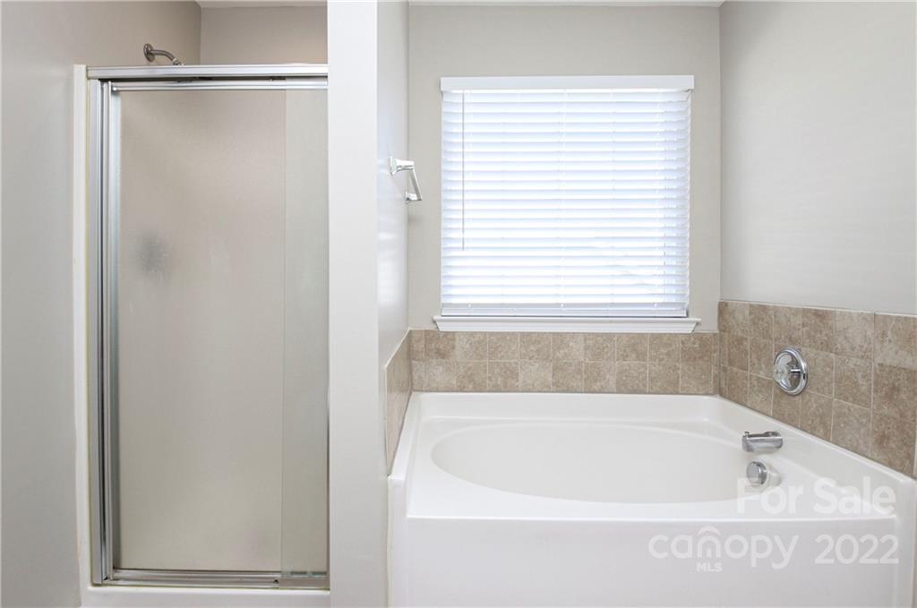 1807 Montague Road, Unit 254 Clover, SC 29710 - Photo 24 of 48 a bathroom with a bathtub