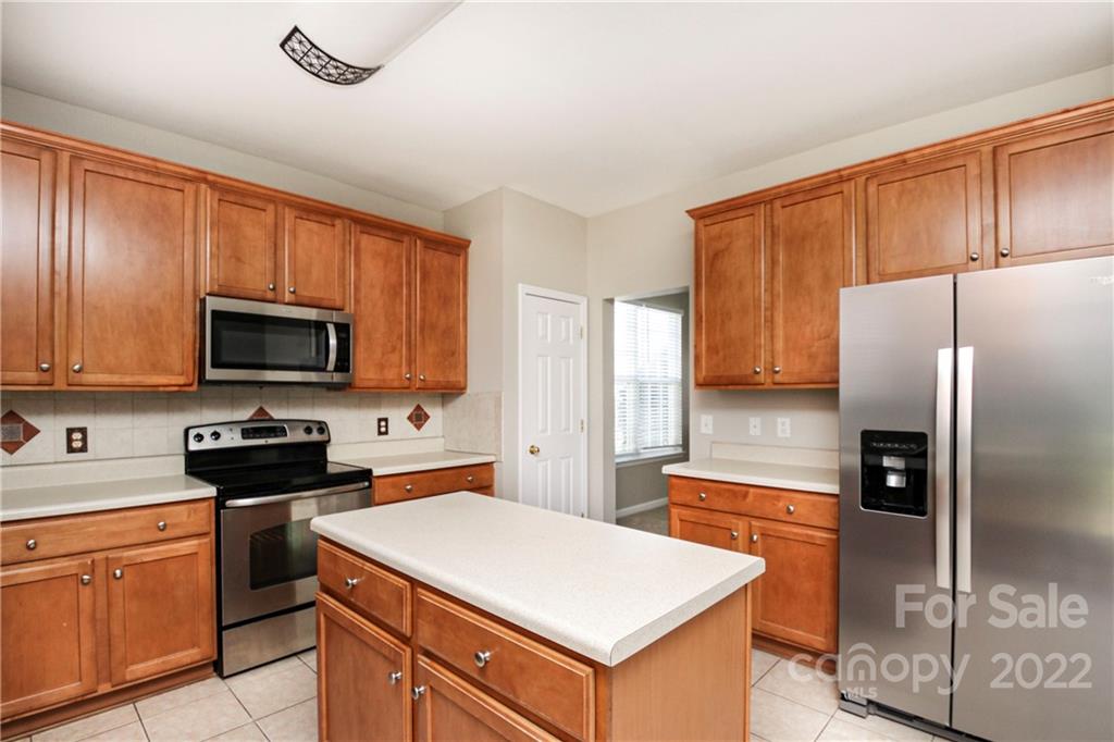 1807 Montague Road, Unit 254 Clover, SC 29710 - Photo 10 of 48 a kitchen with a refrigerator stove and sink
