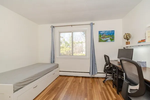 $2,400 | 32 Jacqueline Road, Unit E, Waltham, MA 02452