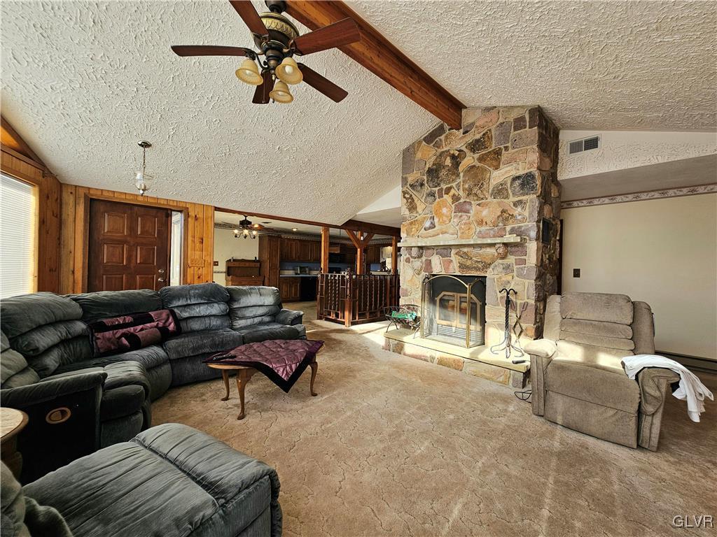 800 Copella Road Bath, PA 18014 - Photo 17 of 43 a living room with furniture