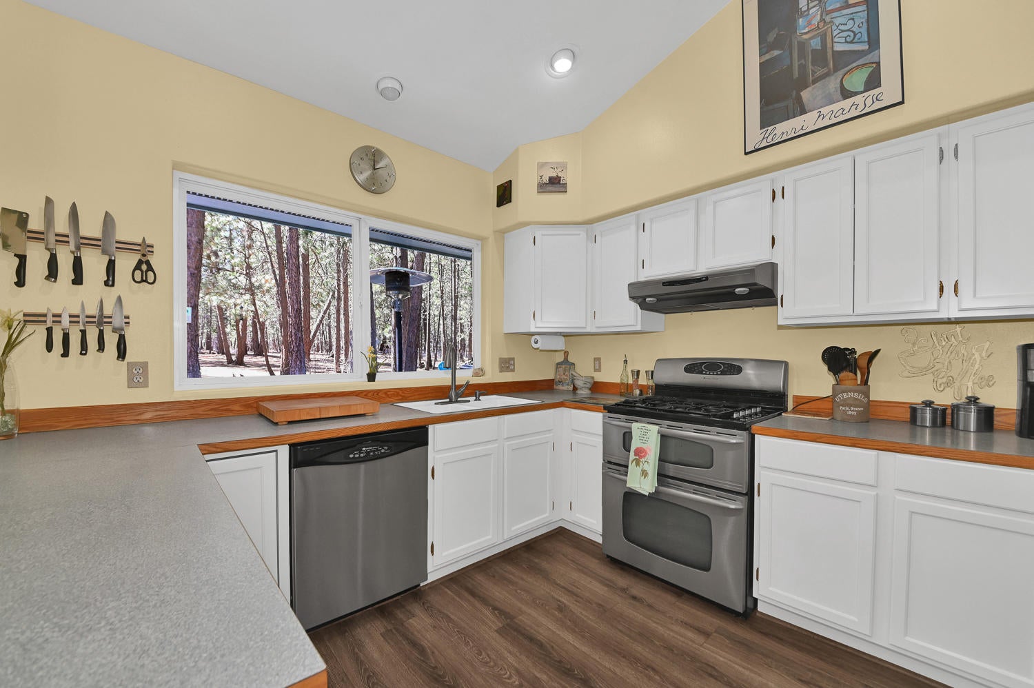 60065 Agate Road Bend, OR 97702 - Photo 9 of 40 60065 Agate Rd