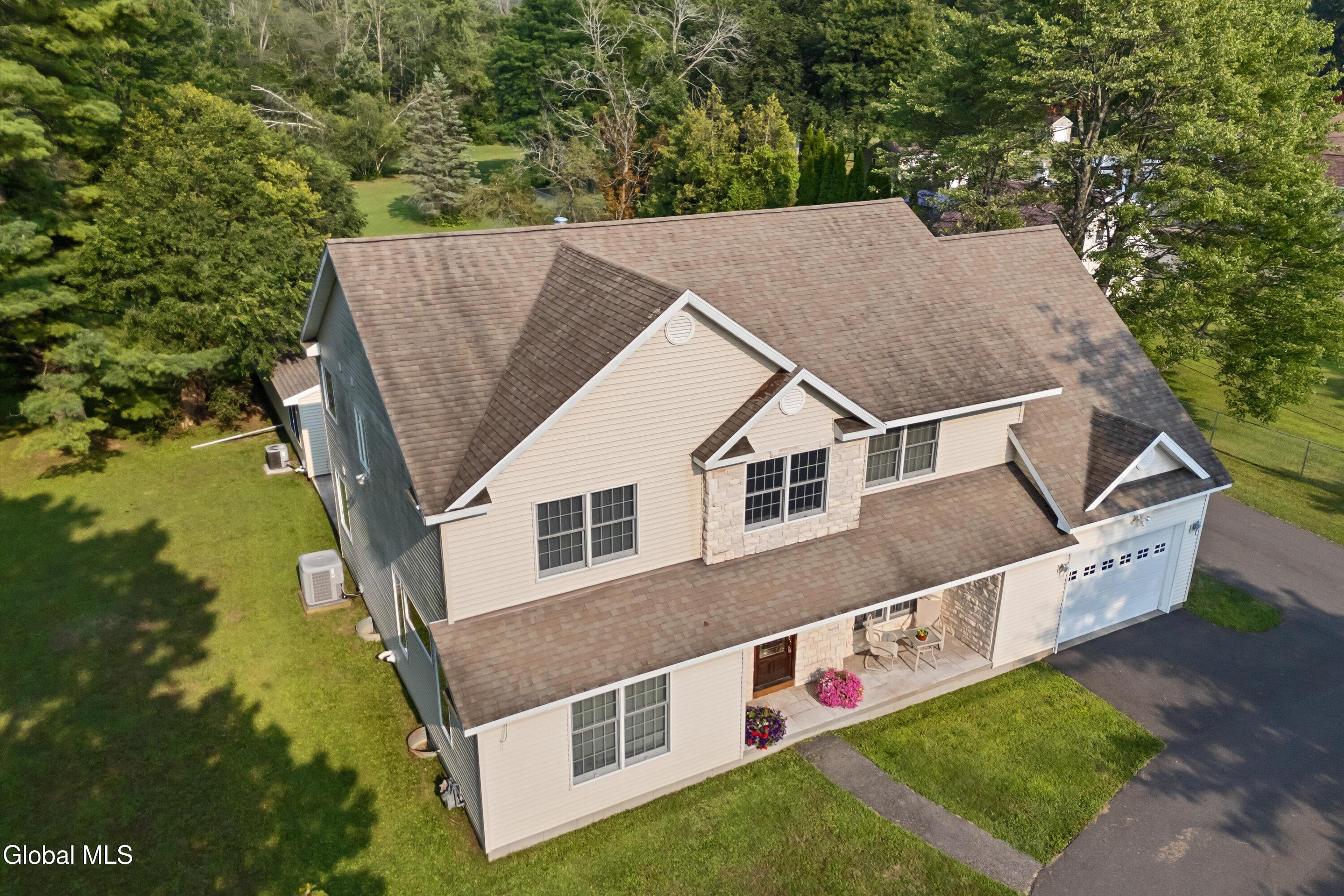 630 Lisha Kill Road Schenectady, NY 12309 - Photo 1 of 25 630 Lishakill Rd