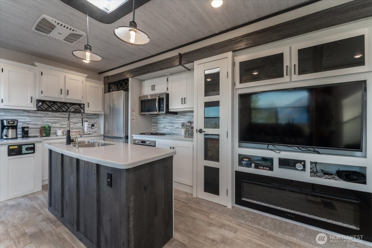 990 Upper Ridge Road Chelan, WA 98816 - Photo 11 of 37 Gallery Image 11