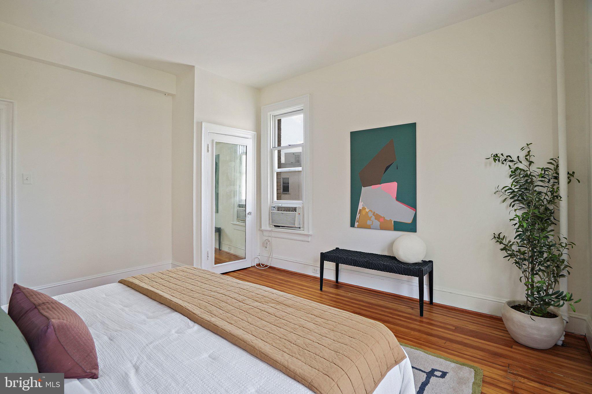 1852 Columbia Road Northwest, Unit 401 Washington, DC 20009 - Photo 16 of 30
