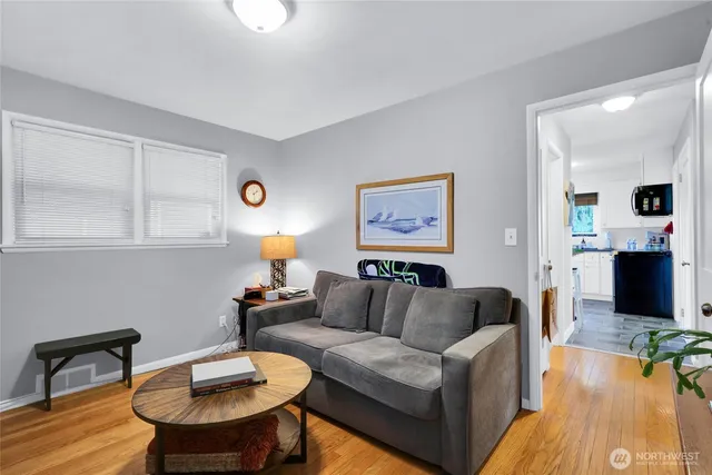 $1,100,000 | 19041 21st Avenue Northwest, Shoreline, WA 98177