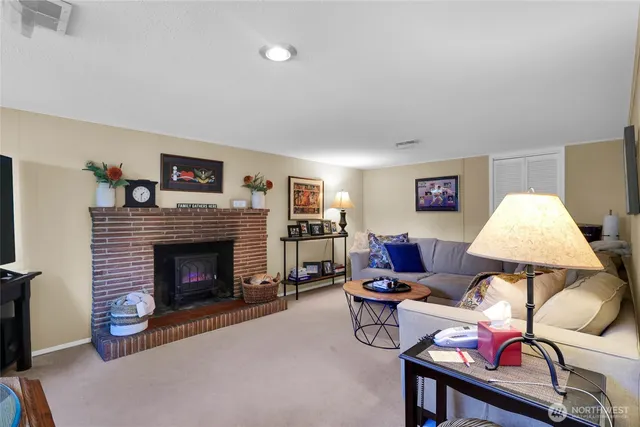 $1,100,000 | 19041 21st Avenue Northwest, Shoreline, WA 98177