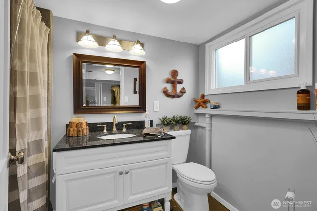 $1,100,000 | 19041 21st Avenue Northwest, Shoreline, WA 98177