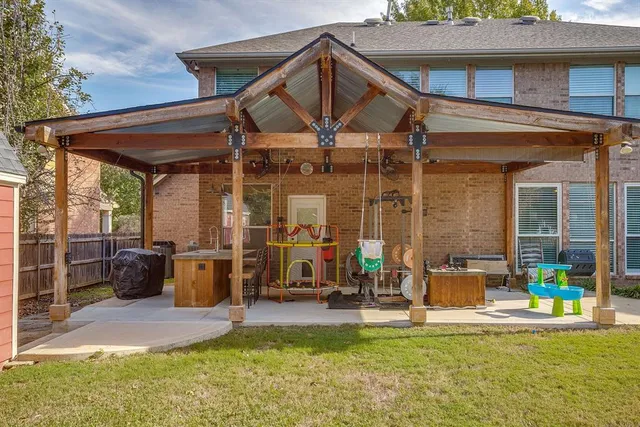 $469,900 | 6602 Fox Glen Drive, Arlington, TX 76001