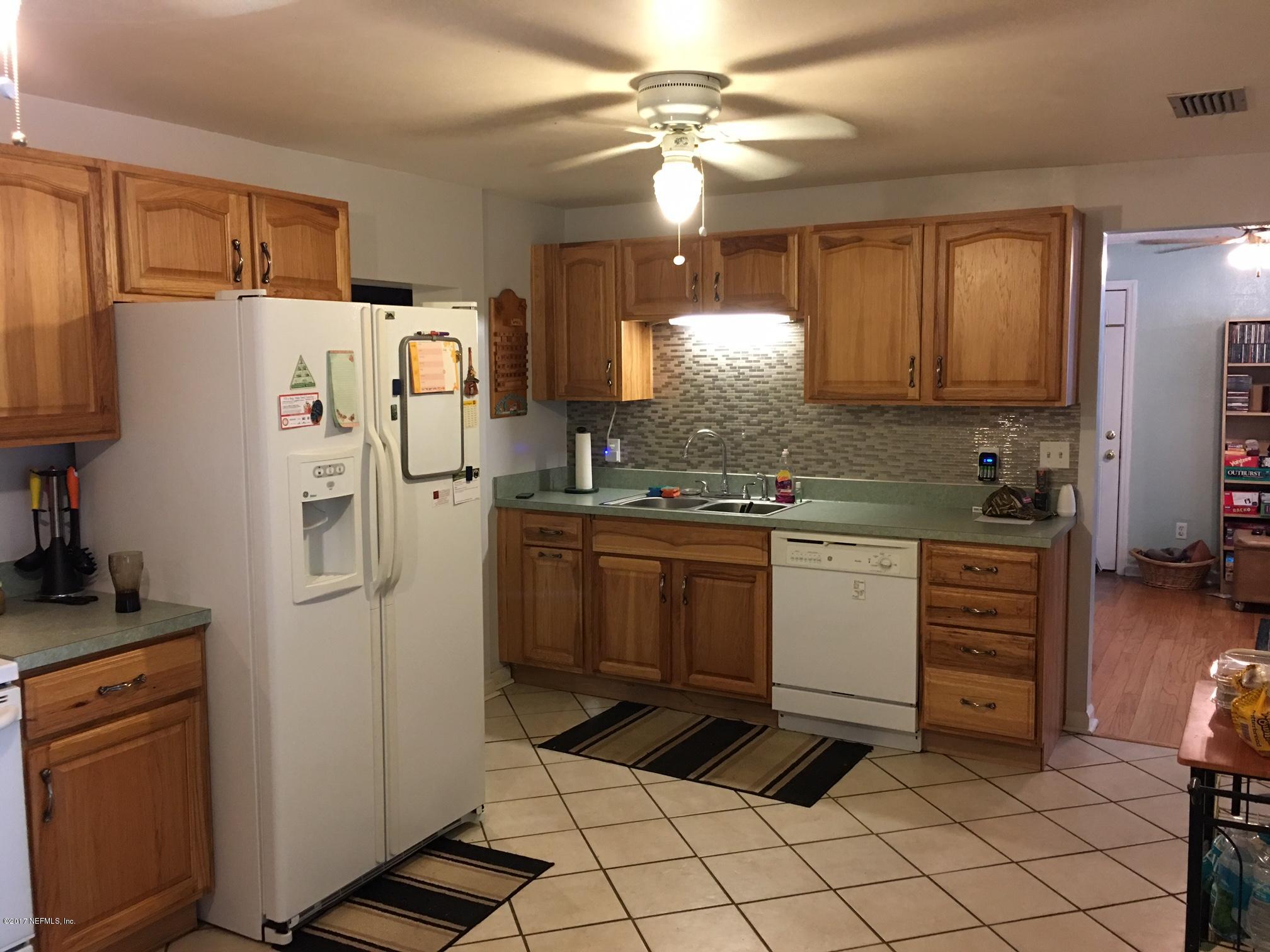 8166 Paschal Street Jacksonville, FL 32220 - Photo 14 of 39 Kitchen