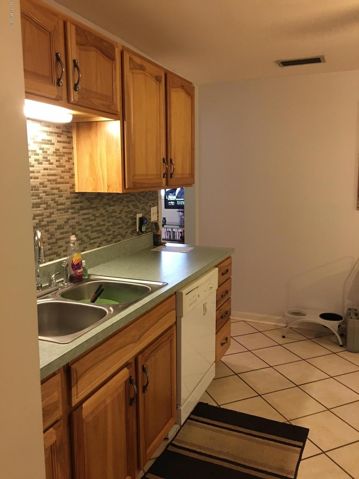 8166 Paschal Street Jacksonville, FL 32220 - Photo 15 of 39 Kitchen