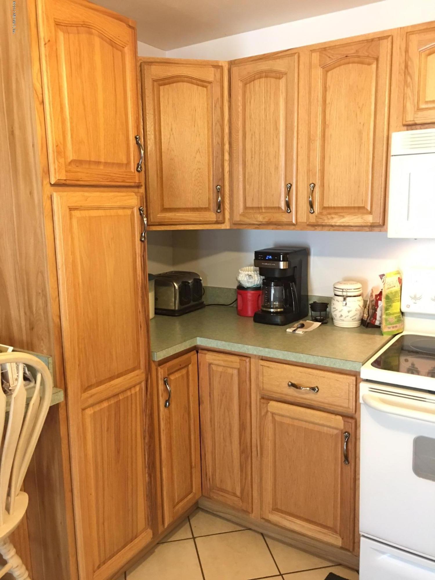 8166 Paschal Street Jacksonville, FL 32220 - Photo 17 of 39 Kitchen