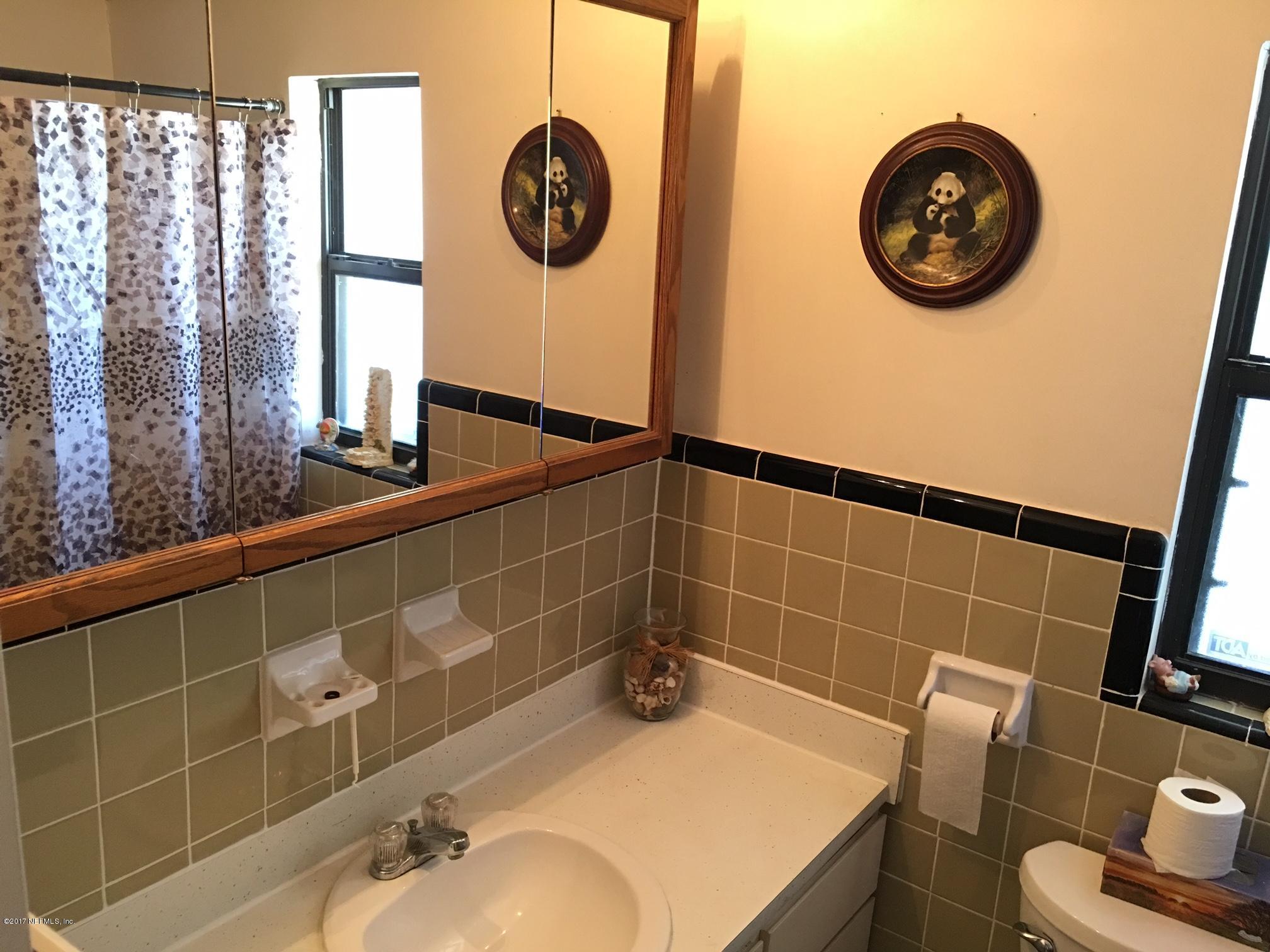 8166 Paschal Street Jacksonville, FL 32220 - Photo 25 of 39 2nd Full Bathroom