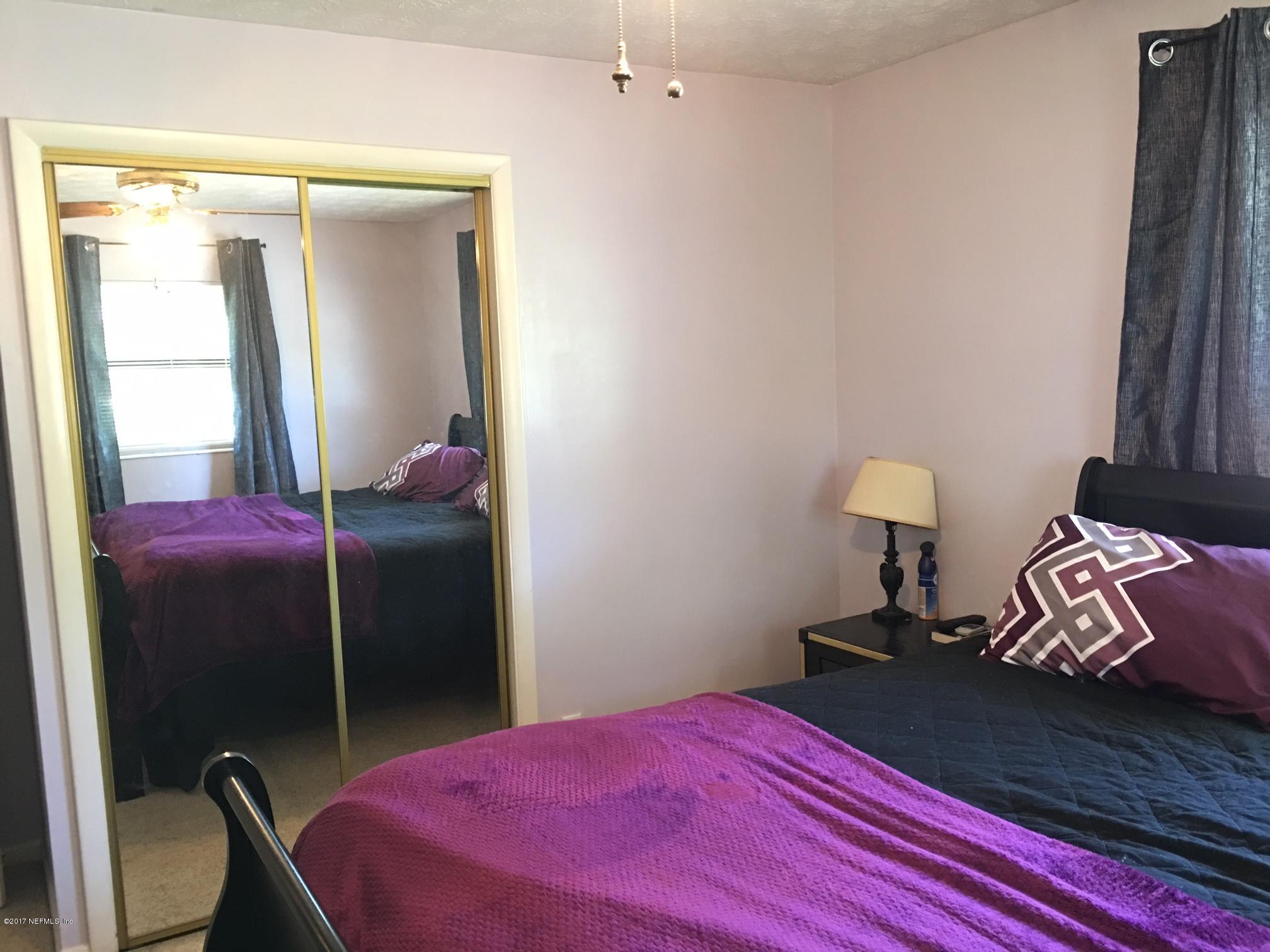 8166 Paschal Street Jacksonville, FL 32220 - Photo 29 of 39 3rd Bedroom