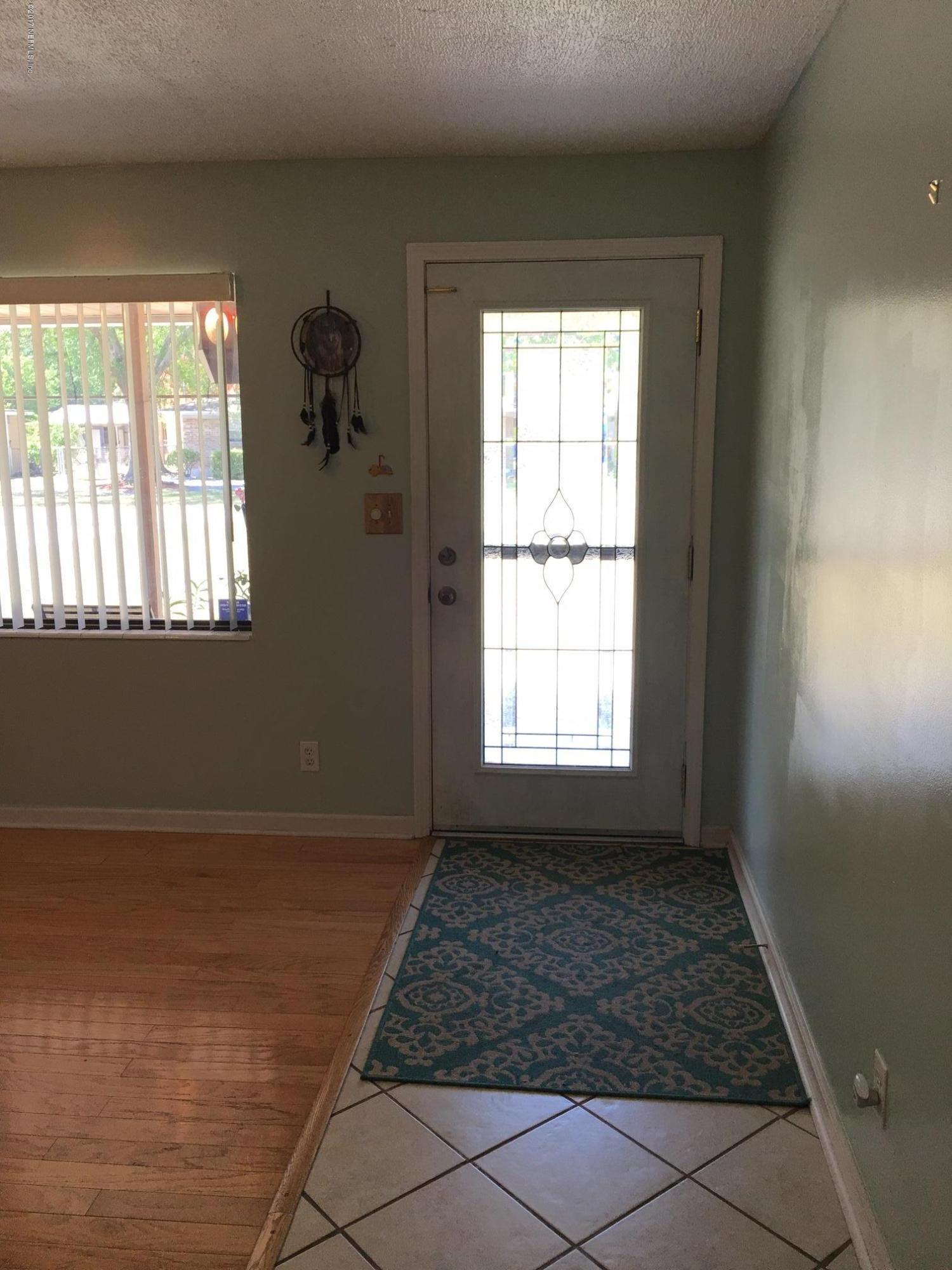 8166 Paschal Street Jacksonville, FL 32220 - Photo 8 of 39 Front Entry